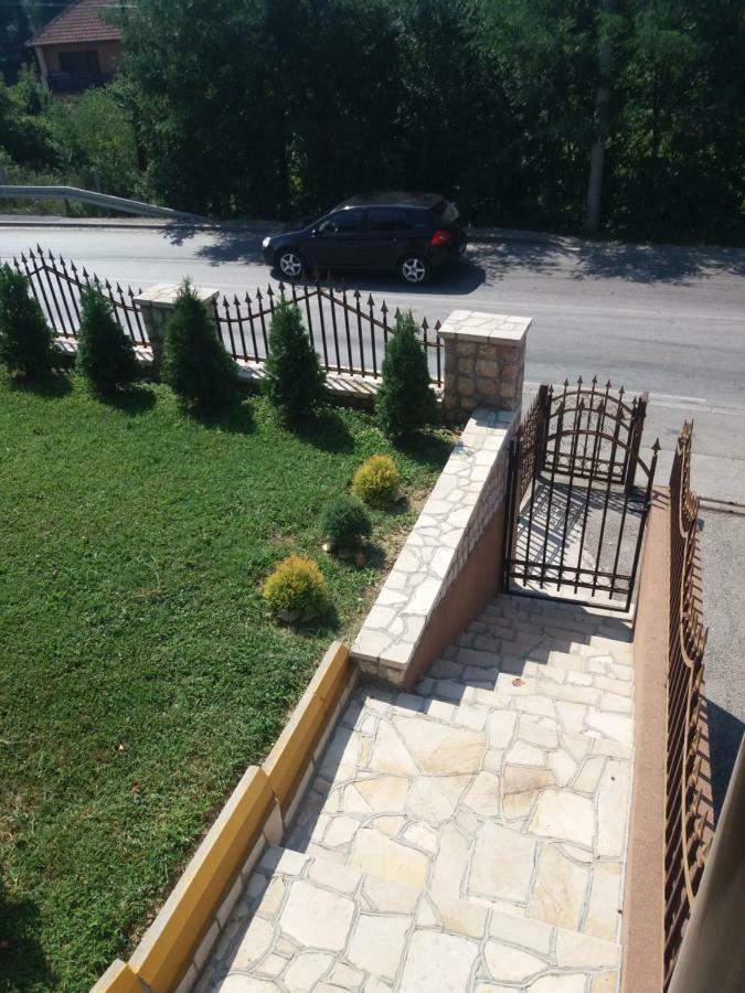 Apartmani Nedim Dubrave Gornje エクステリア 写真